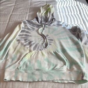 Tie-dye hoodie made by true Craft size medium. Never worn.￼